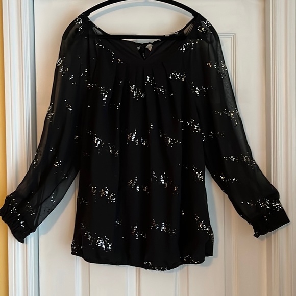 NY Collection Tops - Gorgeous Black Top With Sparkle!